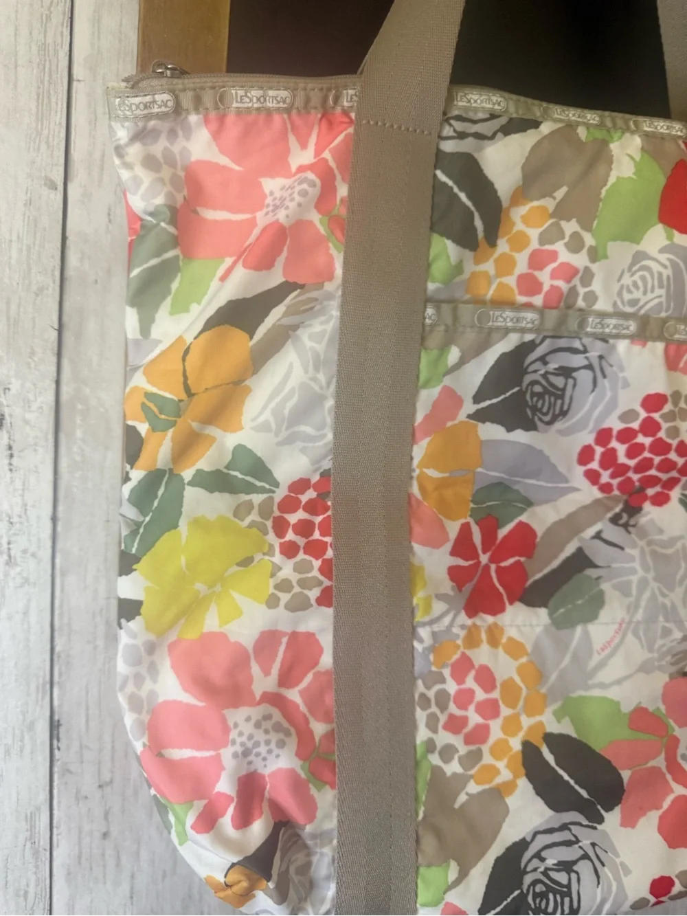 Lesportsac Floral Weekender Jive Carry On Tote Travel Bag